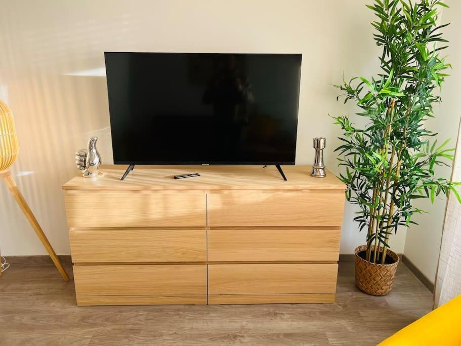 Ferienwohnung Harmonieux/Bezannes/Pkg Prive Exterior foto